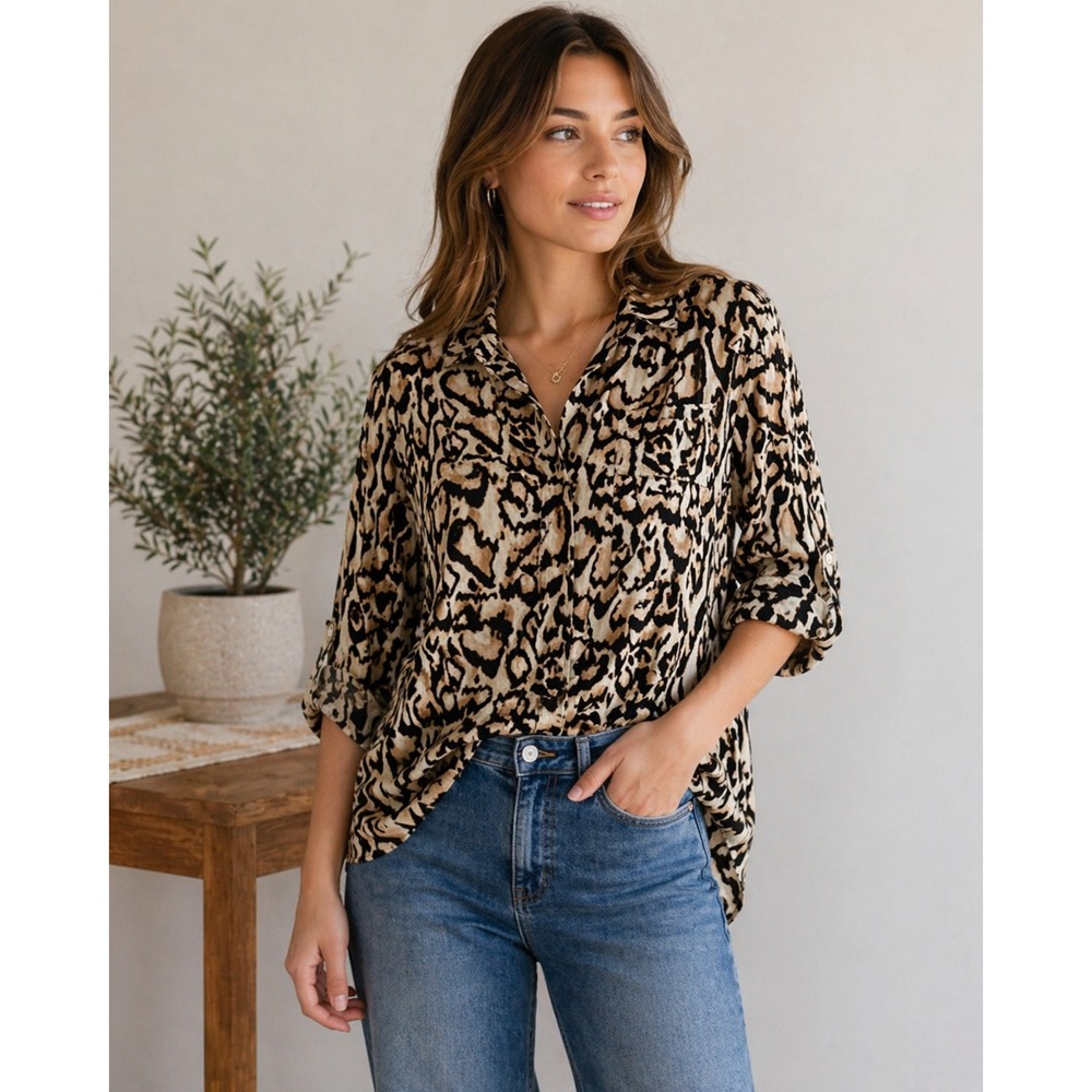 DVF Lorelei Silk Blouse Womens 8 Animal Print Roll Tab Sleeve Button Up Top